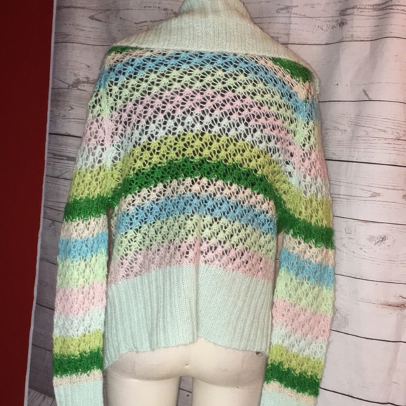 FREE PEOPLE NWOT PRETTY  BUTTON FRONT HIGH NECK SWEATER CARDIGAN - Picture 5 of 9